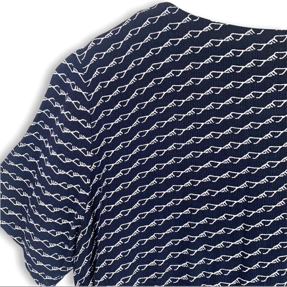 Minimum Chain Print V Neck Navy Button Down - Picture 6 of 6